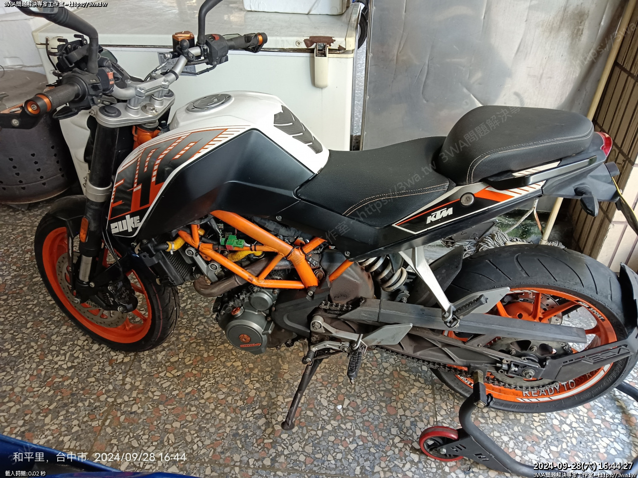 KTM Duke 390 側柱加高 1 公分