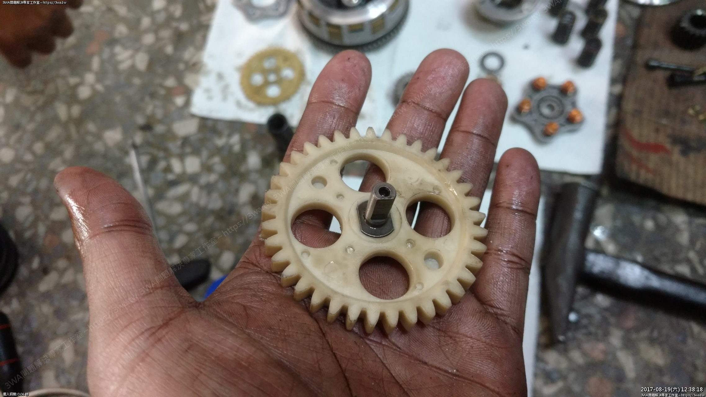 //sunnyriver.3wa.tw/photo/small.php?w_size=1280&compassion=95&file_name=users/shadow/1503157335_15.jpg&rotate=90